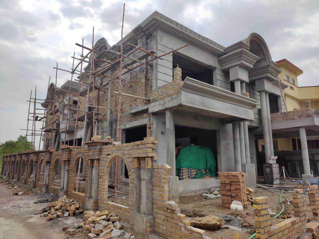 1  Kanal – Spanish House