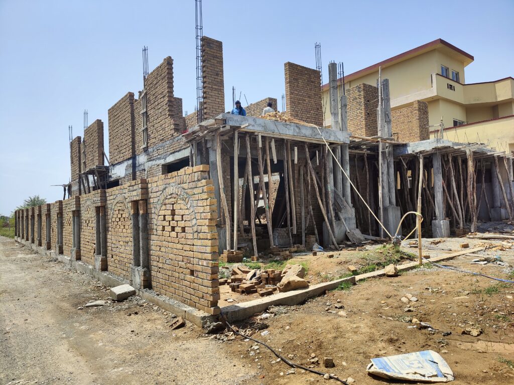 1  Kanal – Spanish House