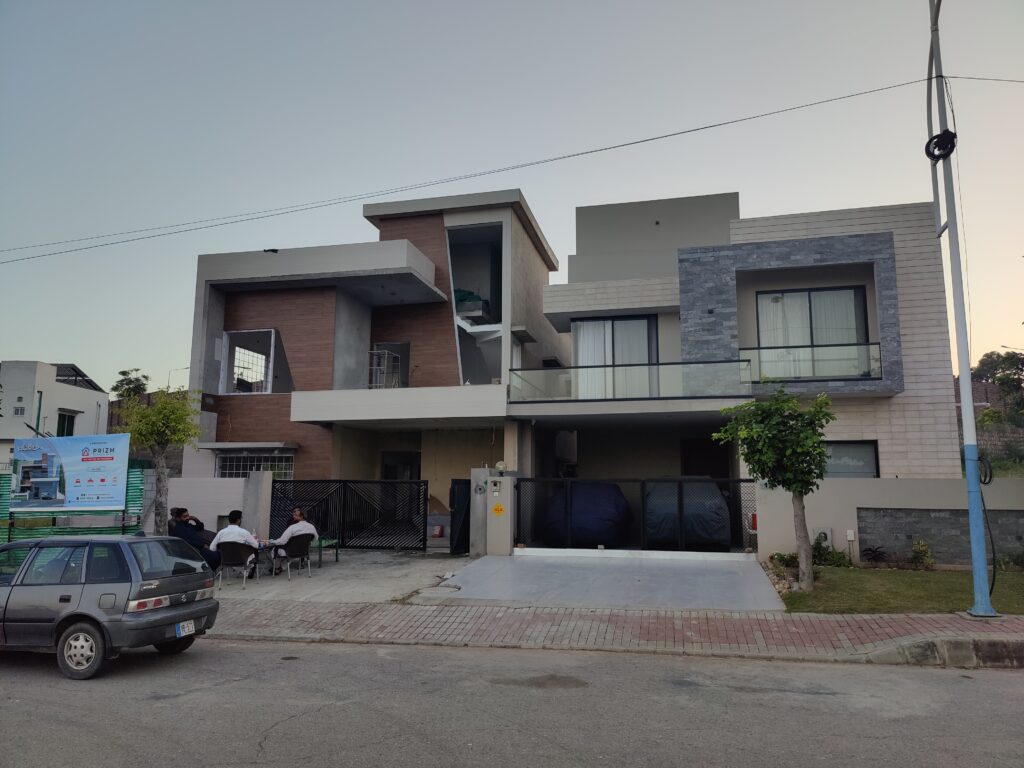 10 Marla House