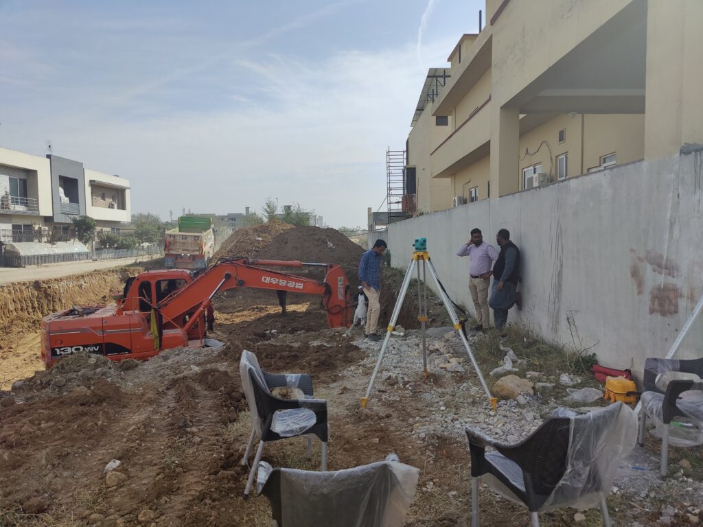 1  Kanal – Spanish House