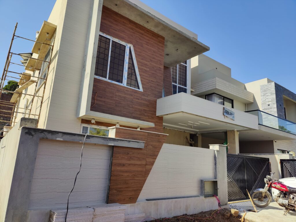 10 Marla House